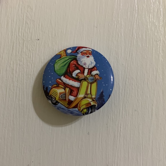 🎄Funny Christmas Buttons - 22 Pieces🎄 - Picture 5 of 16